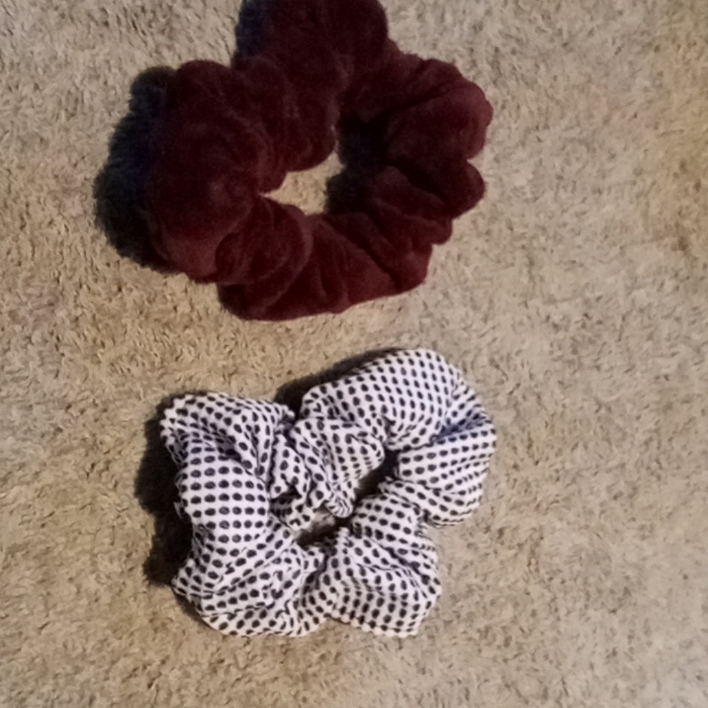 I am selling scrunchies! - Picture 8 of 9